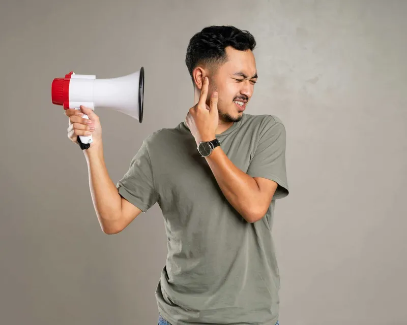 Hyperakusis: Ursachen, Symptome und Behandlung